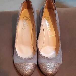 Butter Women's Scalloped Taupe and Glitter Gold wedge Heels - never worn -
